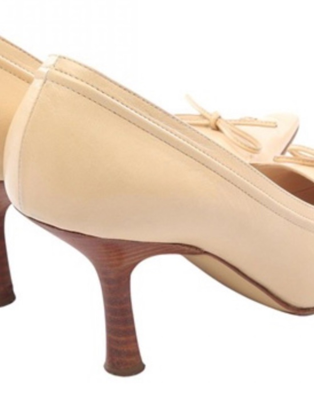 CHANEL Cream Pointed-Toe Leather Pumps with Bow and Gold CC - Picture 2 of 11